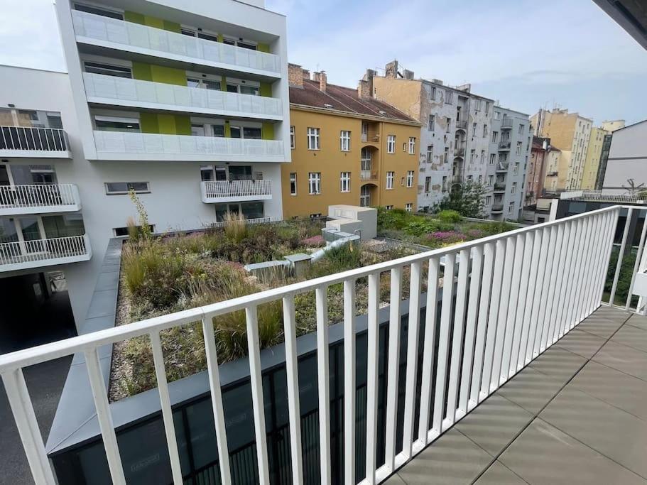 Apartment Karel With Garage Parking プラハ エクステリア 写真