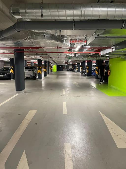 Apartment Karel With Garage Parking プラハ エクステリア 写真